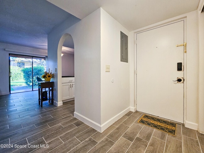 Building Photo - 193 San Juan Cir