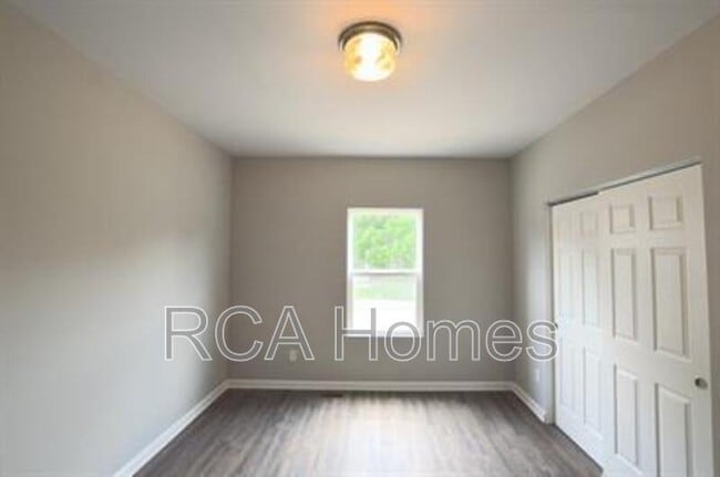 Building Photo - 3501 N Illinois St