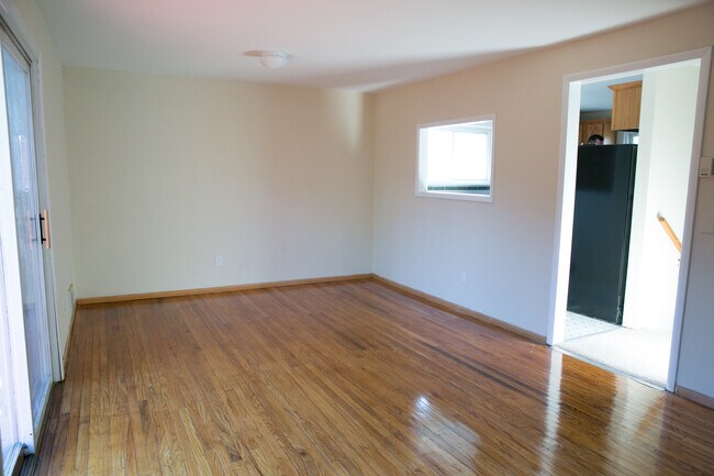 Living Room 2 - 244 Vollmer Pkwy