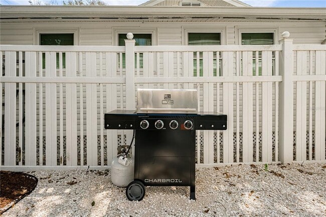 Building Photo - 115 Canal Ave S