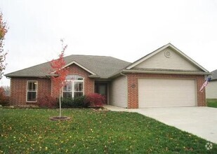 Building Photo - 3 bedroom, 2 bathroom home