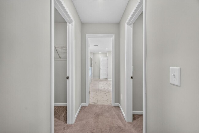 Building Photo - Modern Living in Summerville