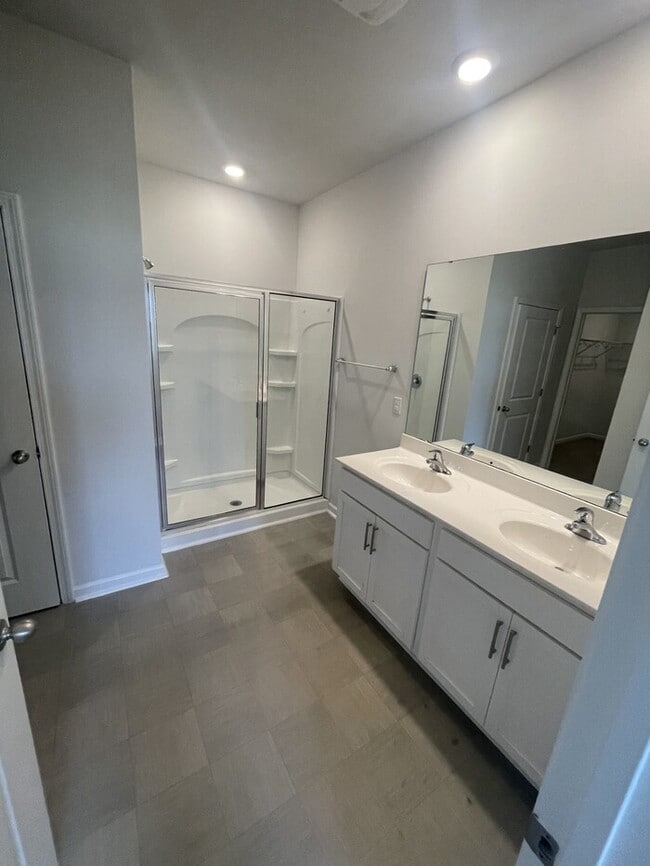 Building Photo - 908 Sea Holly Dr