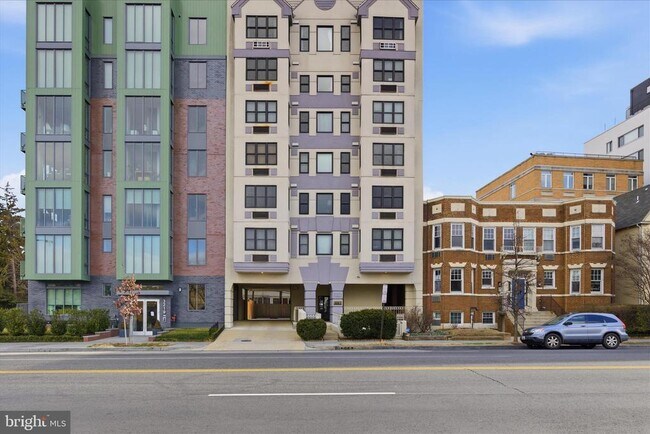 Building Photo - 3217 Wisconsin Ave NW