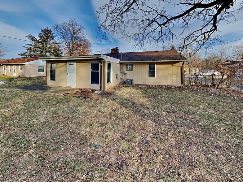 Building Photo - 316 Neola St