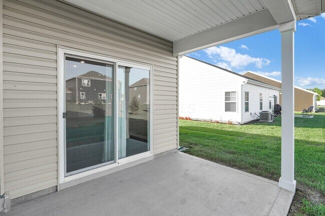 Building Photo - 272 Mannaseh Dr W