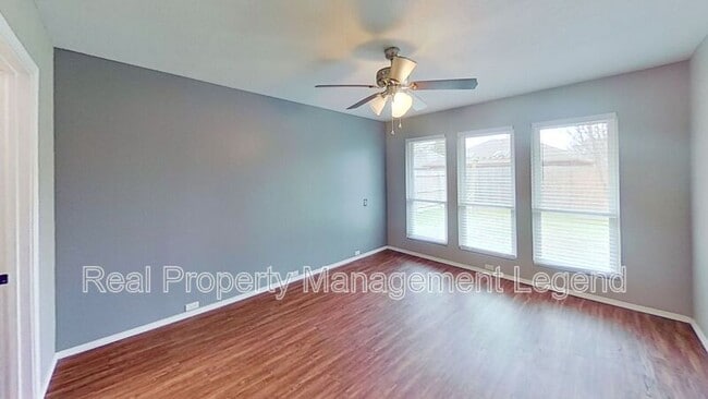 Building Photo - 3740 Racquet Ct