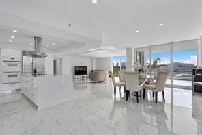 Building Photo - 18645 Turnberry Way