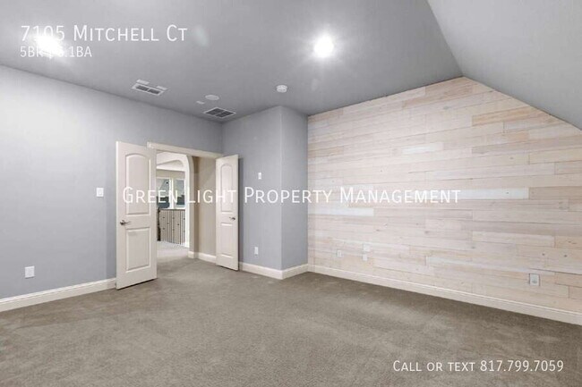 Building Photo - 7105 Mitchell Ct