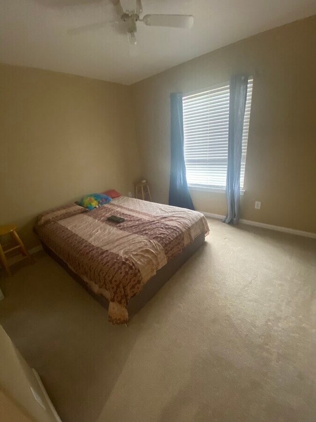 Building Photo - 10850 Trotwood Way