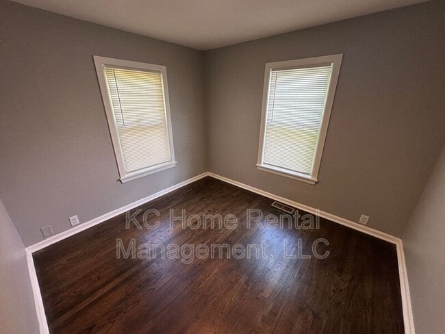 Building Photo - 10742 Blue Ridge Blvd