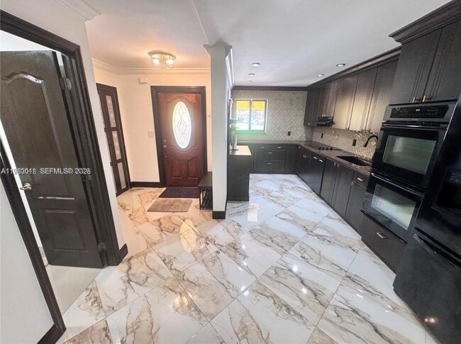 Building Photo - 3994 Estepona Ave