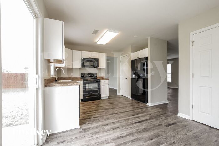 Building Photo - 1418 Galesburg St