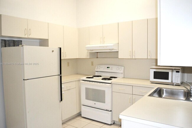 Building Photo - 15385 SW 76th Terrace