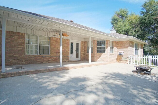 Building Photo - 5947 Grandview Dr