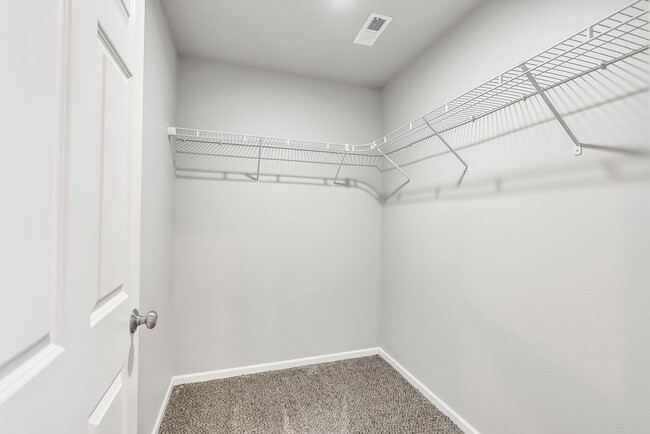Building Photo - Modern Elegance Beckons at Summerland Park...