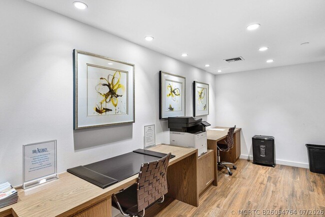 Building Photo - 1500 S Ocean Blvd