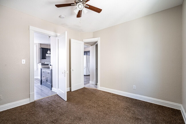 Building Photo - 3315 N Holton St