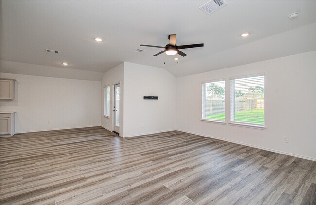 Building Photo - 14607 Lost Cave Wy