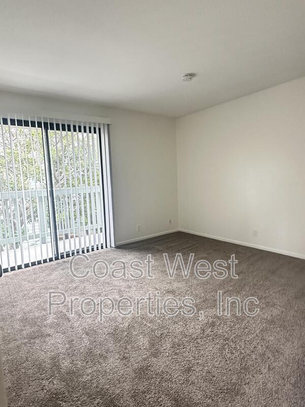 Building Photo - 382 Acacia Ave