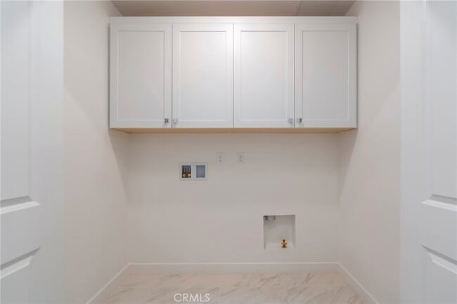 Building Photo - 121 Baluster