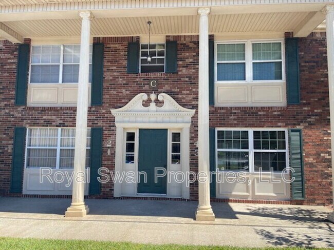 Building Photo - 1920 E Edgewood Dr