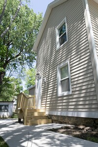 Building Photo - 916 Grove St