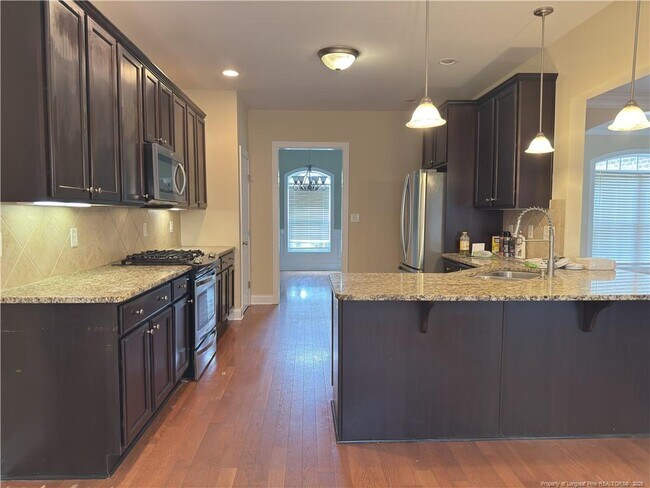 Building Photo - 4015 Summerberry Dr