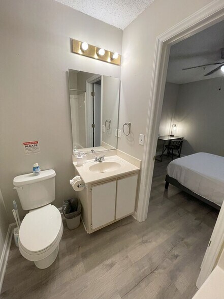 Building Photo - 303 Smith Level Rd