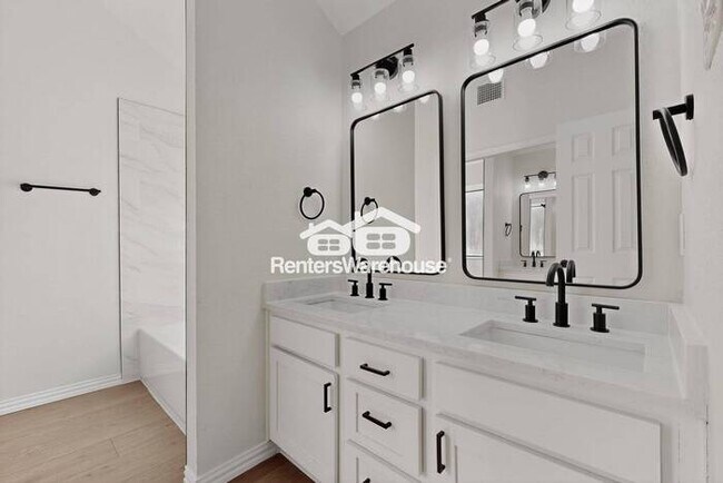 Building Photo - Completely Refreshed Rowlett Home