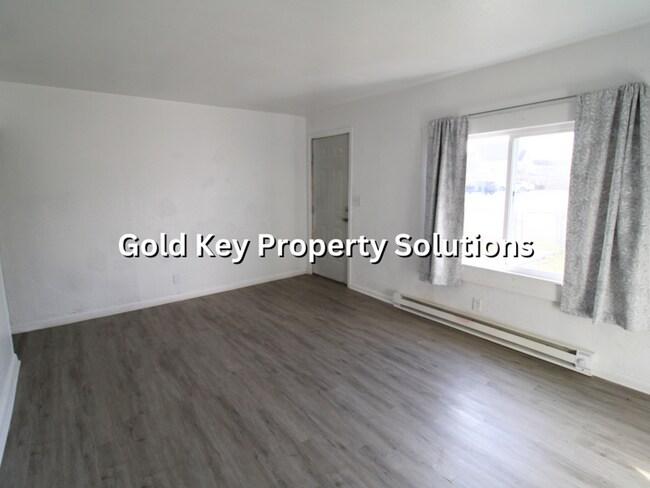 Building Photo - MUNCIE All-Electric 2 BR 1 BA House with Fenced Yard (NO SECTION 8)