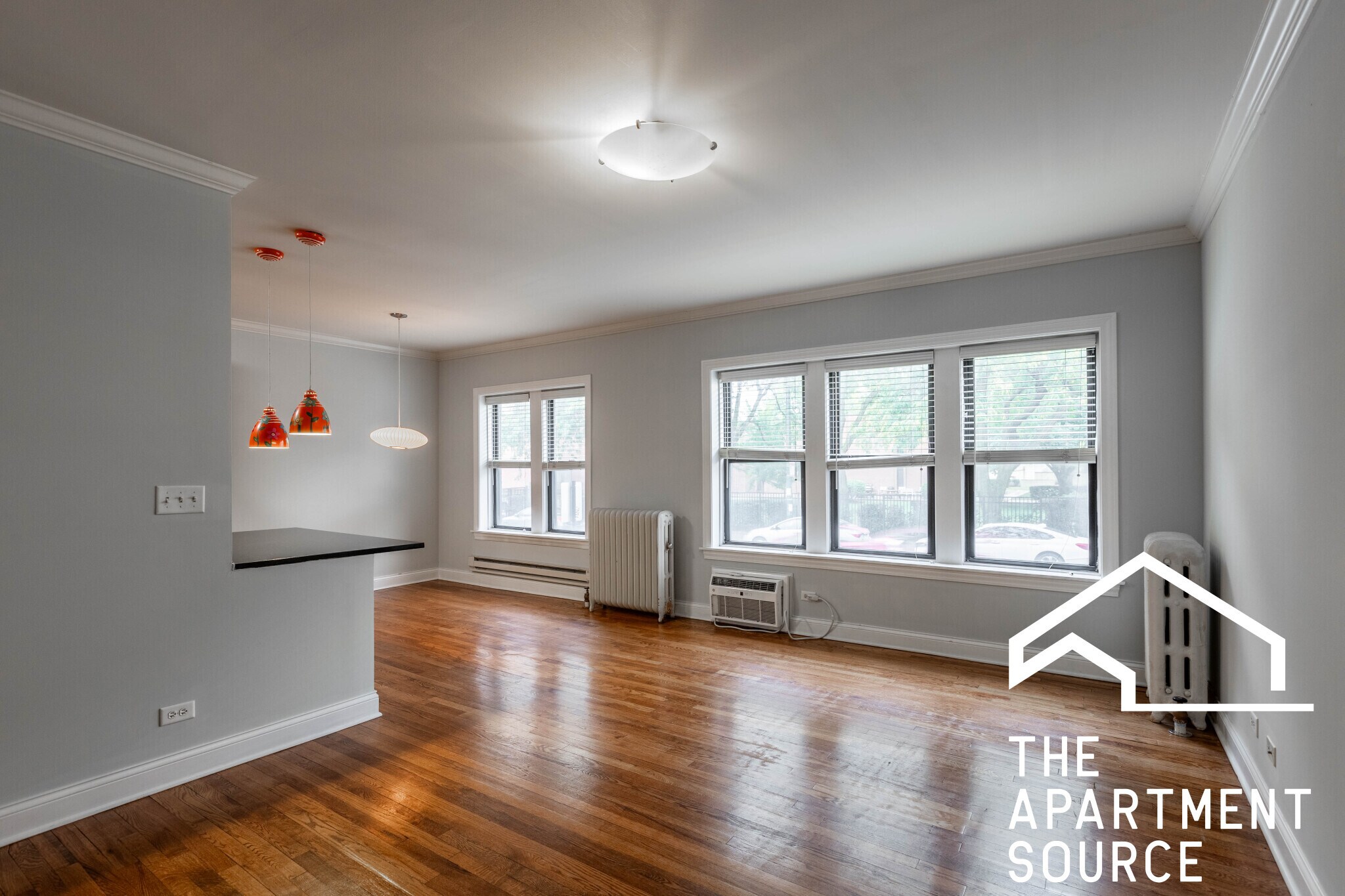 Building Photo - 736 W Addison St