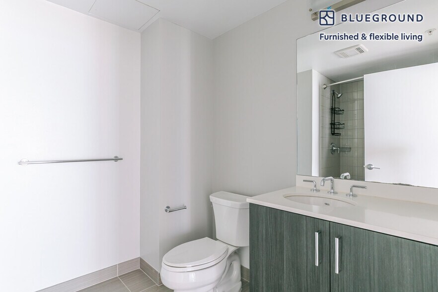 Building Photo - 101 Polk St