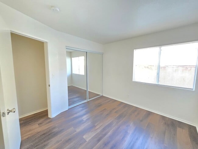 Building Photo - Beautiful 4-Bedroom / 2-bathroom Single-Family Home for Rent