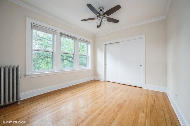 Building Photo - 4823 N Springfield Ave