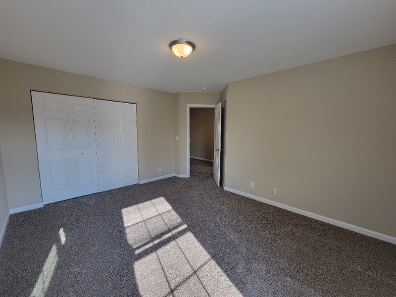 Building Photo - 63 Melrose Ct