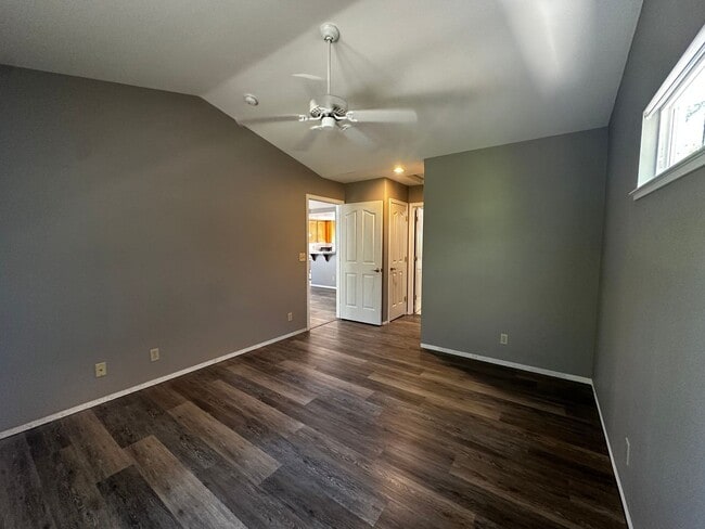 Building Photo - Single Family in Morgan Ranch