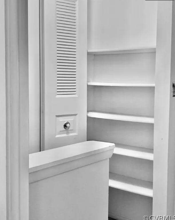 Building Photo - 9429 Greenhill Ct