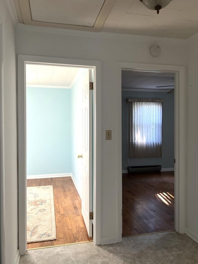 Building Photo - UNFURNISHED LEWES SINGLE FAMILY HOME - 6 M...