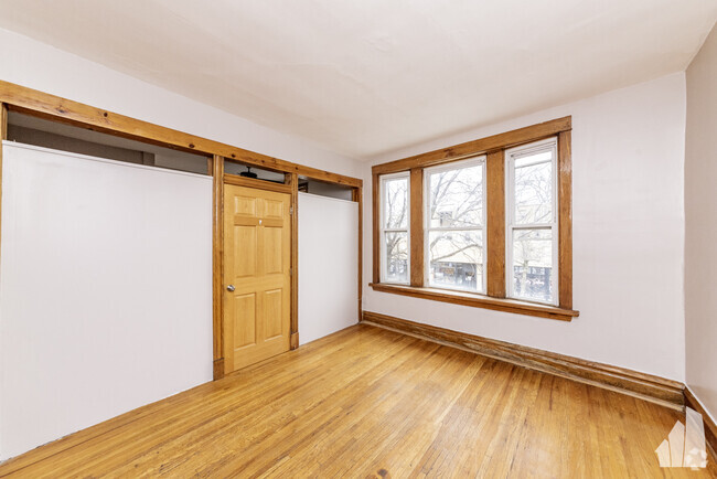 Building Photo - 3316 W Armitage Ave