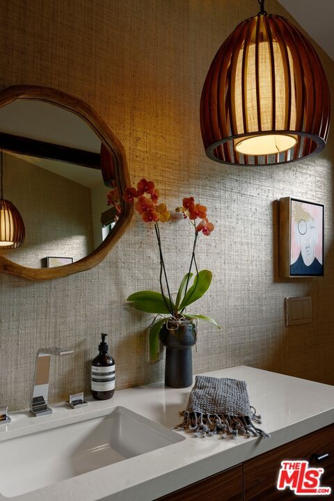 Building Photo - 2652 Byron Pl