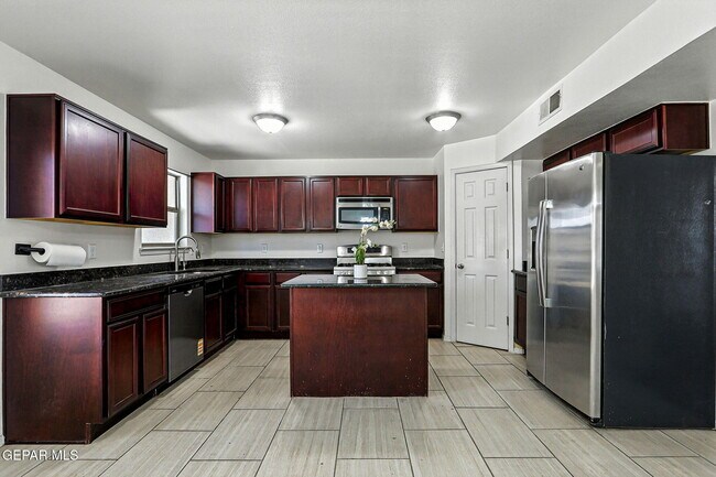 Building Photo - 5052 Silver Cholla Dr