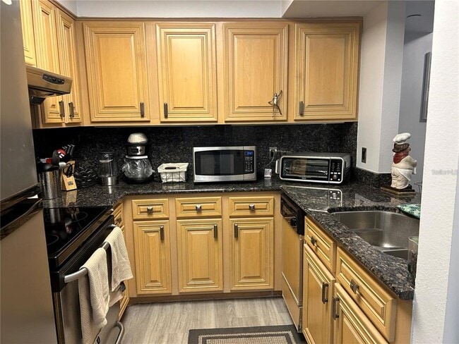 Building Photo - 2333 Feather Sound Dr