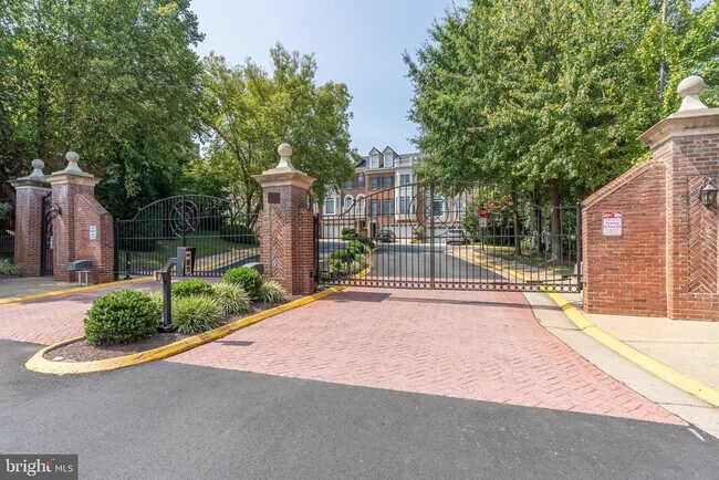 Building Photo - 7748 Legere Ct