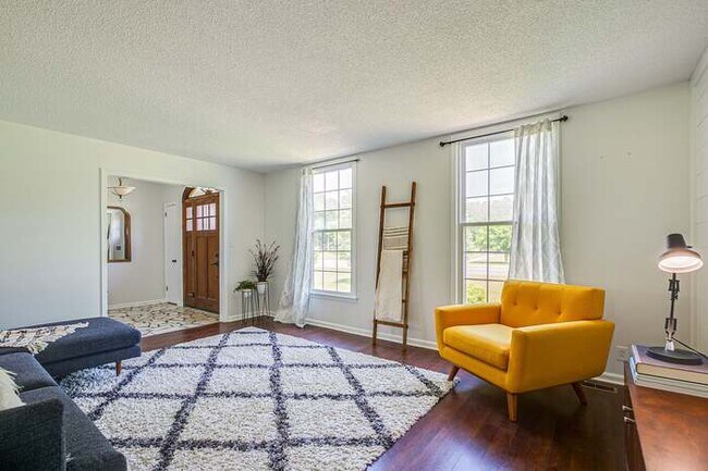 Building Photo - 3610 S Mt Juliet Rd