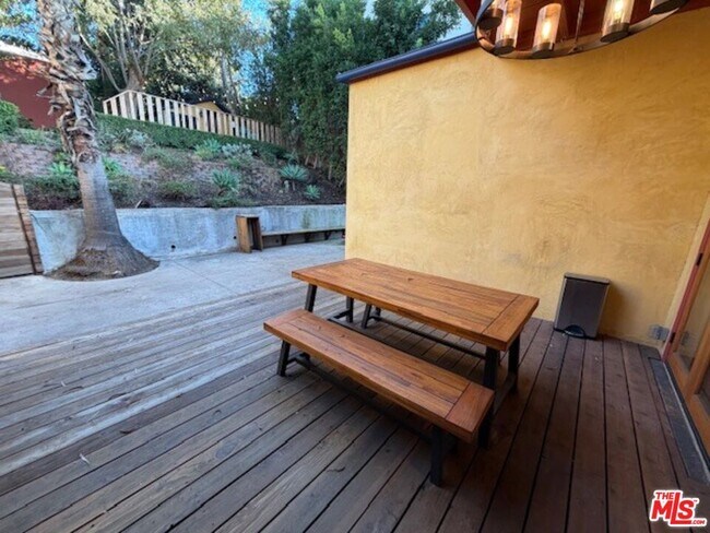 Building Photo - 208 Westmoreland Ave