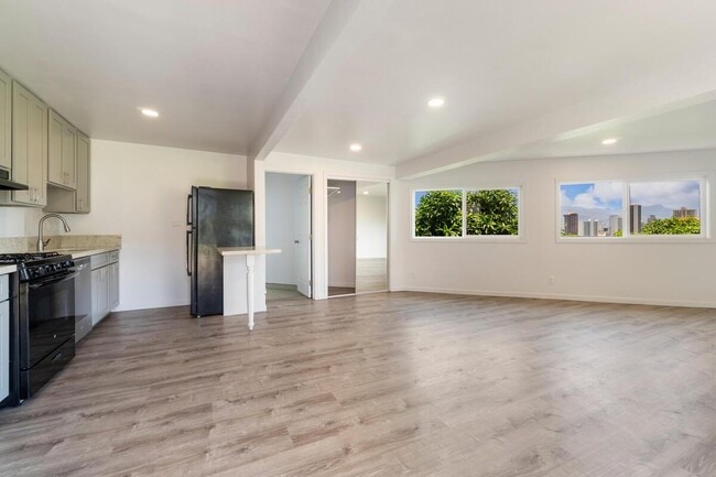 Building Photo - 3411 Aliamanu St