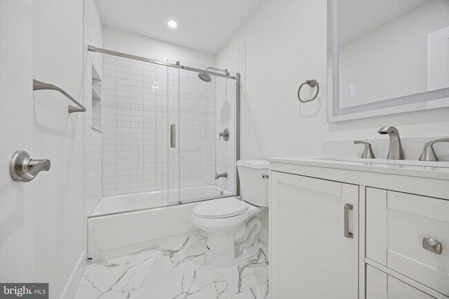 Building Photo - 510 Bradley Ct