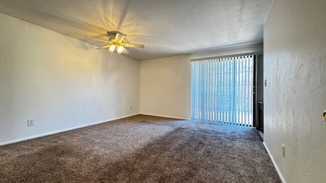 Building Photo - Eastside (Broadway/Harrison) 3 bedroom, 2 bath home, 2 car garage with workshop/storage, a/c and ...