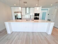 Building Photo - 1 S Palmway